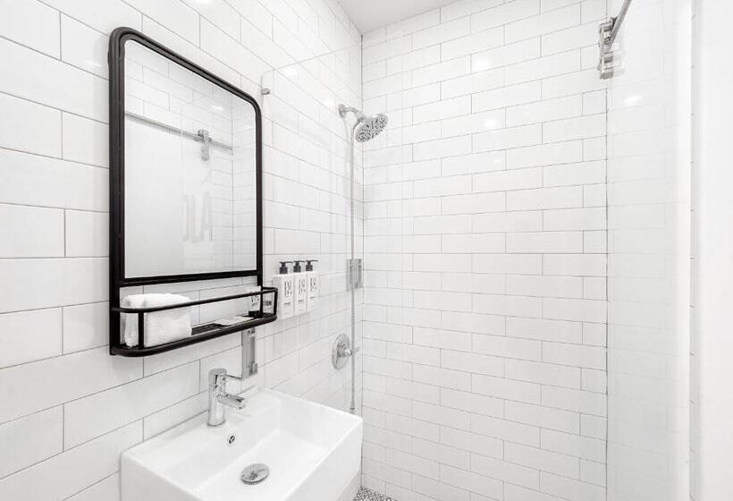 اتاق استاندارد با تخت‌های تاشو, Behome By Luxurban