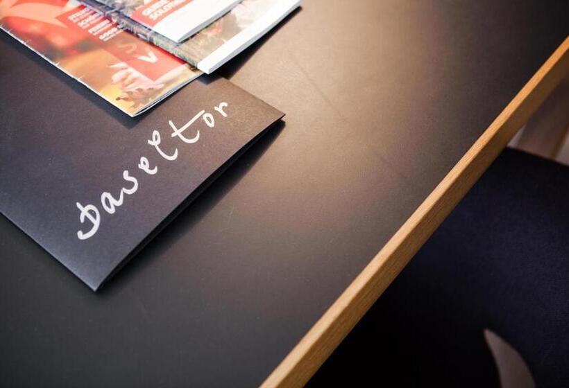 اتاق استاندارد, Baseltor  & Restaurant