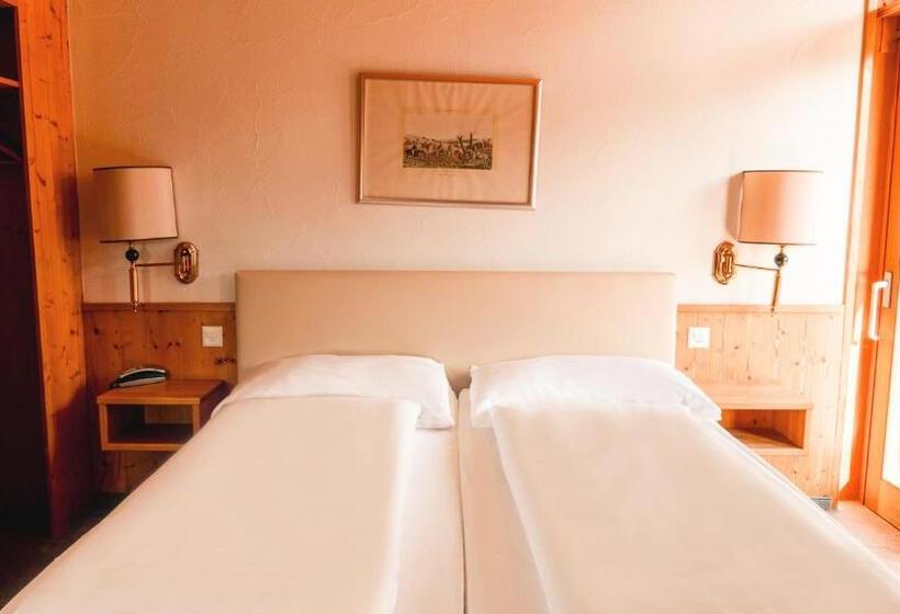 اتاق استاندارد چهار تخته, Hillsite Smart Hotel Flims