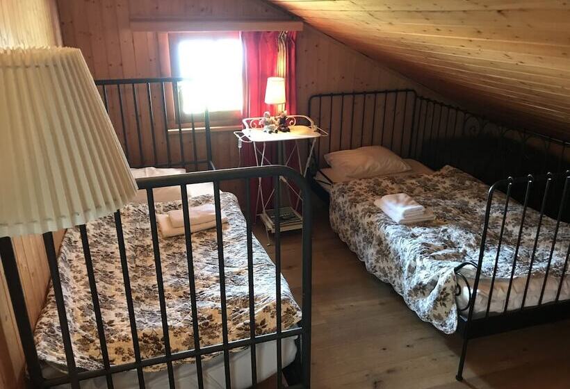 Family Room, Hamilton Lodge & Spa