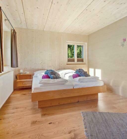 اتاق راحتی سه تخته, Haus Berghof