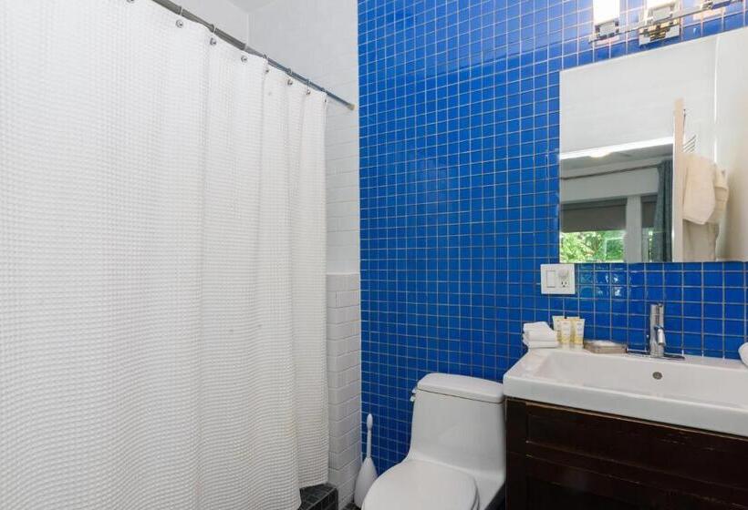 اتاق استاندارد با تخت بزرگ, House 5863  Chicago S Premier Bed And Breakfast