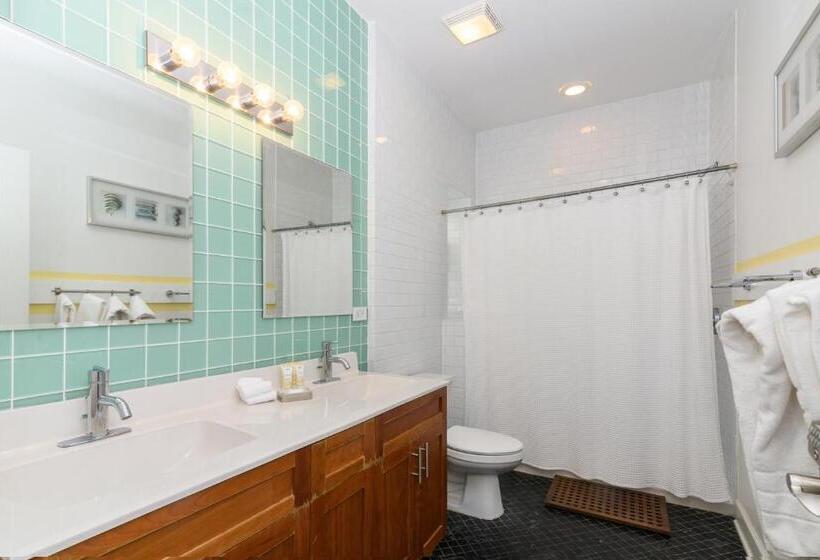 اتاق استاندارد, House 5863  Chicago S Premier Bed And Breakfast