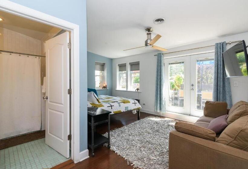 اتاق استاندارد, House 5863  Chicago S Premier Bed And Breakfast