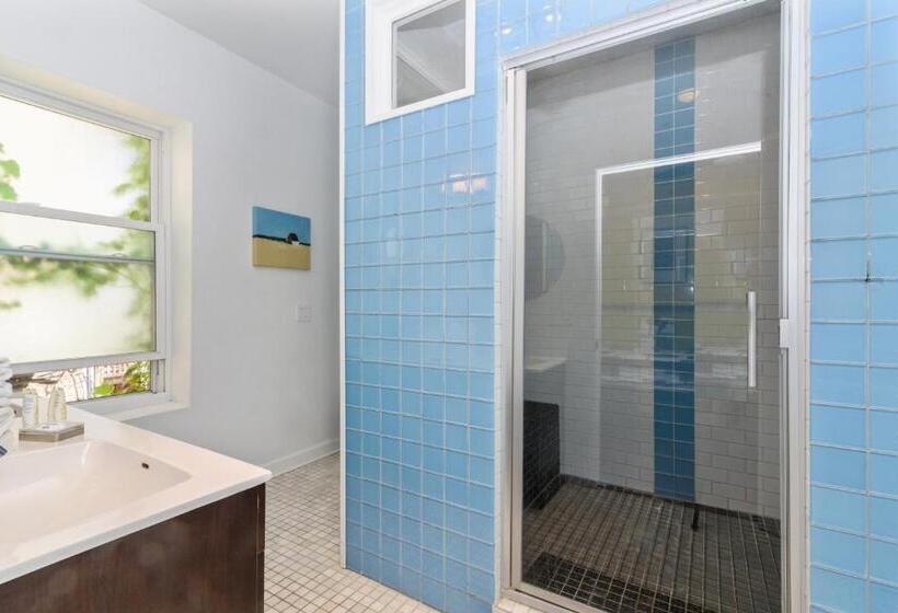 اتاق استاندارد, House 5863  Chicago S Premier Bed And Breakfast