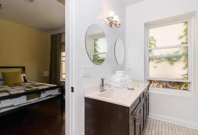 اتاق استاندارد, House 5863  Chicago S Premier Bed And Breakfast