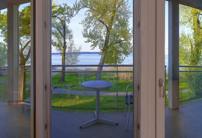 اتاق استاندارد با چشم‌انداز دریاچه, Restaurant Sokrates