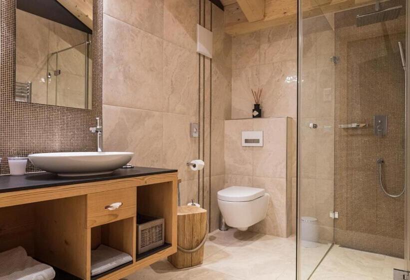 1 Bedroom Penthouse Apartment, Matterhorn Lodge Boutique Hotel & Apartments