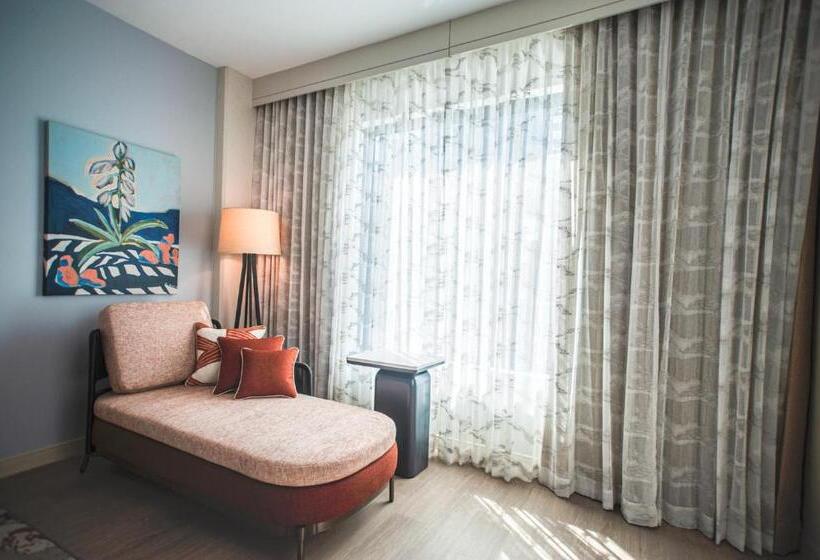 اتاق استاندارد با تخت بزرگ, Cambria Hotel Austin Downtown