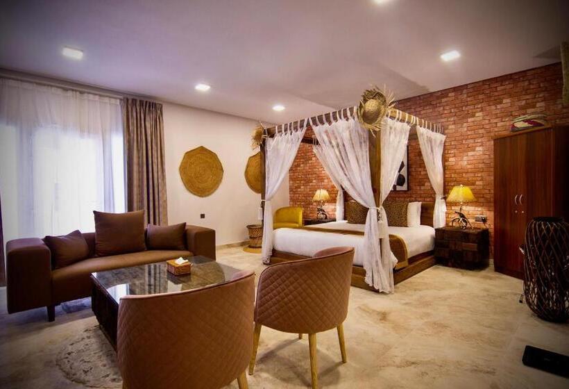 Deluxe Suite King Bed, Coastline Resort