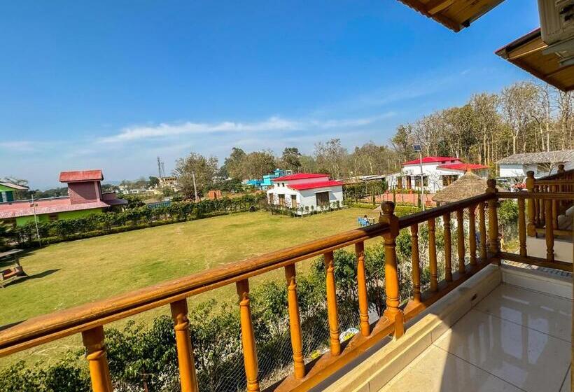 اتاق استاندارد سه تخته با بالکن, Corbett Bunglow , Jim Corbett