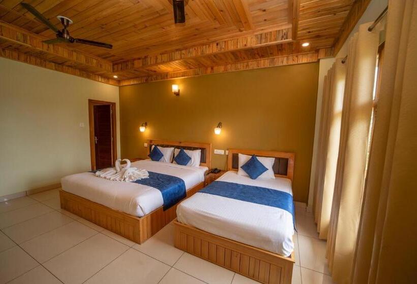 اتاق استاندارد سه تخته با بالکن, Corbett Bunglow , Jim Corbett