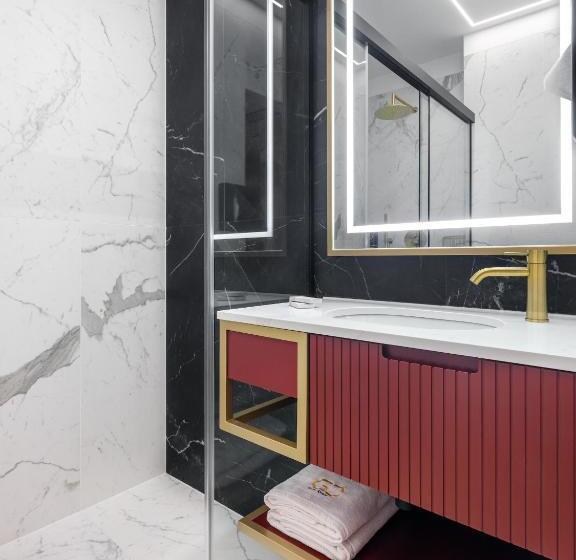 سوئیت با وان آب گرم, Golden Queen Deluxe Jacuzzi Apartments   Old Town
