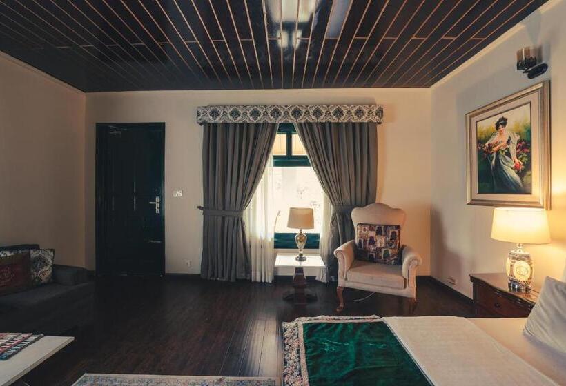 اتاق استاندارد با بالکن, Magpie Lodge
