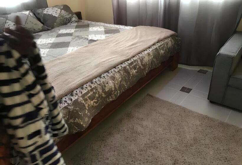 اتاق استاندارد اینتریور, Lord S Hands Guest House Hotel