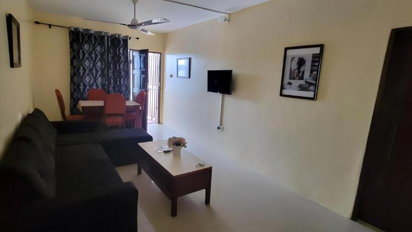 اتاق لوکس با بالکن, Lord S Hands Guest House Hotel