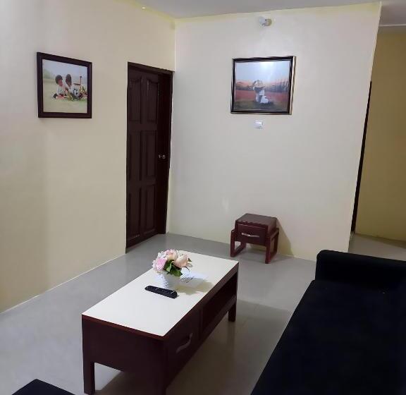 اتاق لوکس با بالکن, Lord S Hands Guest House Hotel