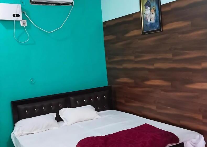 اتاق استاندارد, Shriveni Madhav Hotel Near Kalindi Floating Restaurant
