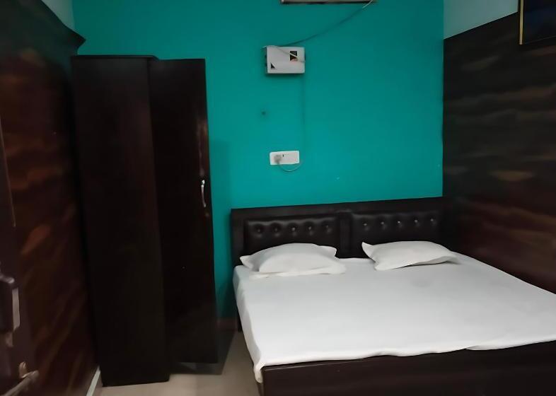 اتاق استاندارد, Shriveni Madhav Hotel Near Kalindi Floating Restaurant