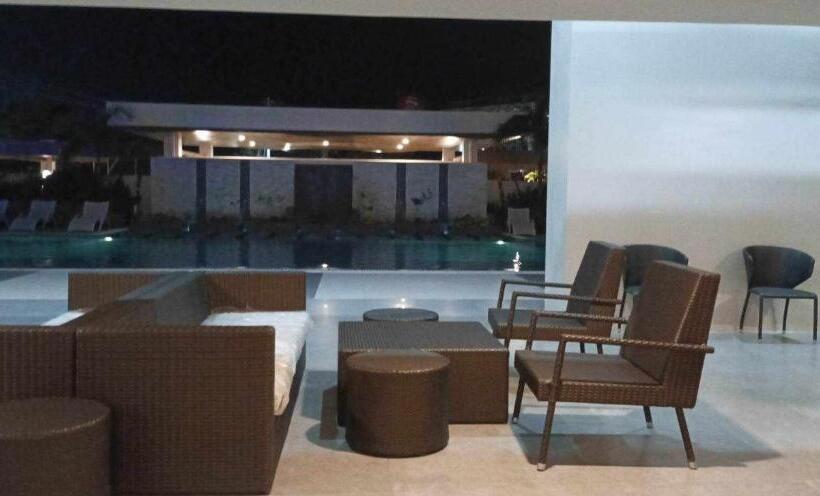 استودیوی استاندارد, Bacolod Mesavirre Condominium