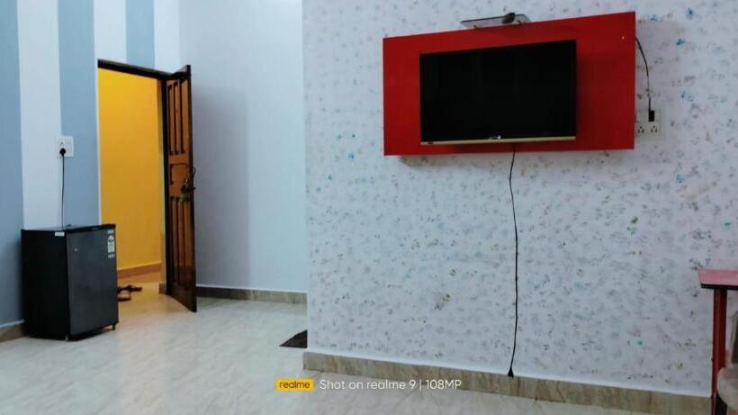 استودیوی لوکس, Cardozo Beach House