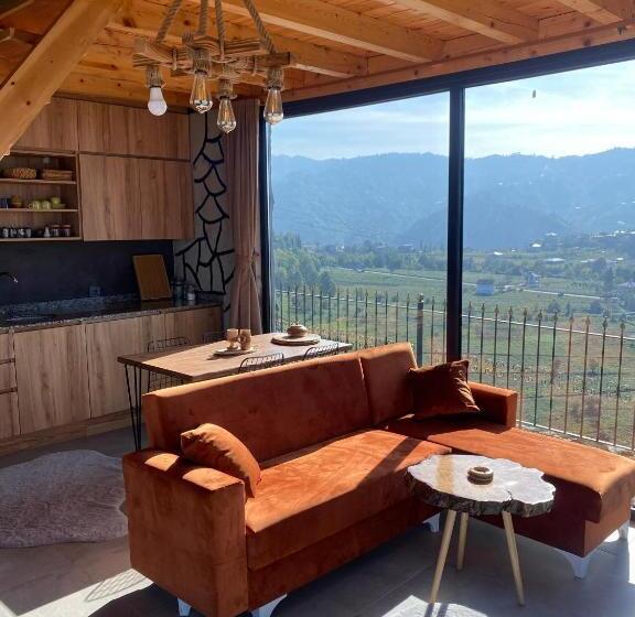 اتاق استاندارد چهار تخته, Sarabi Suit Bungalov