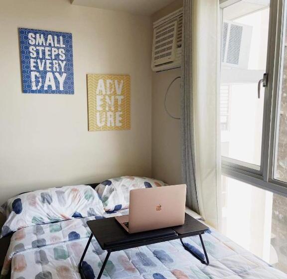 استودیو استاندارد با چشم‌انداز استخر, Condo Beside Ayala Mall   Centrio Tower