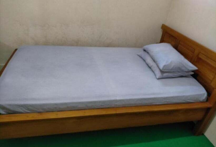 اتاق استاندارد, Merpati Hostel Banyuwangi