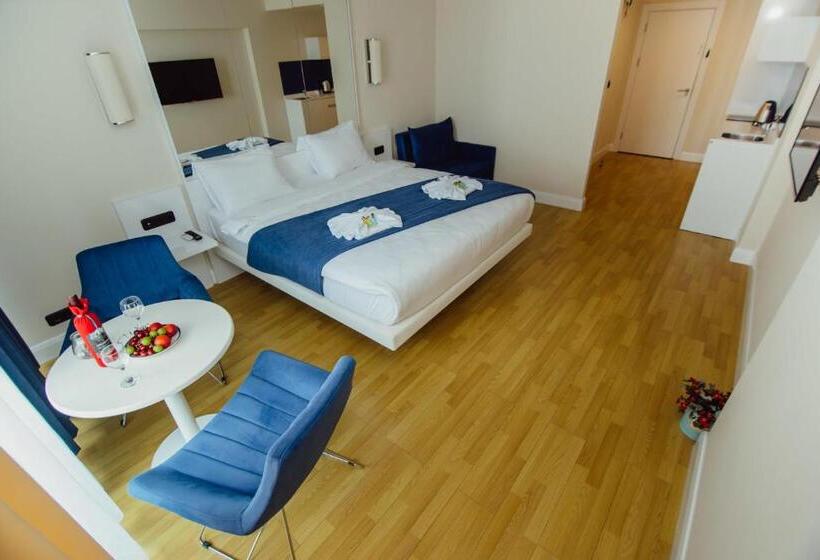 سوییت با چشم‌انداز دریا, Orbi City Hotel View Batumi