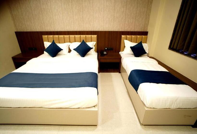 اتاق لوکس سه تخته, Rich Comfort Ajmer