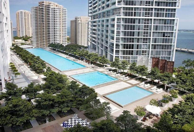 1 Bedroom Apartment Lake View, Icon & W Hotel / Waterfront / 20th Floor / Top Spa