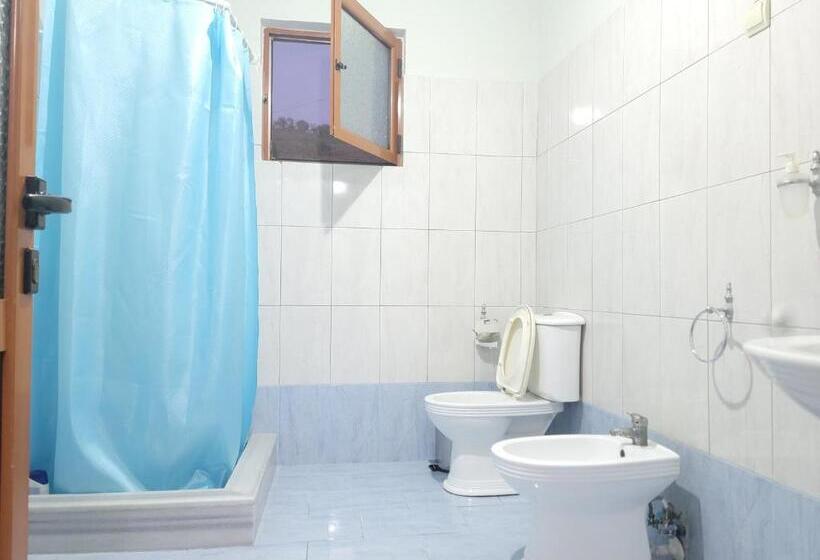 اتاق استاندارد با سرویس بهداشتی مشترک, Guest House Marjo