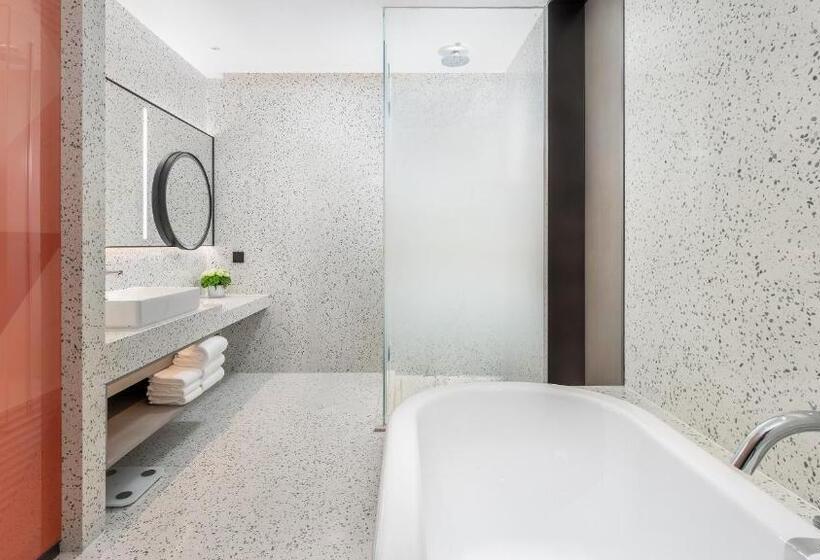 سوئیت با تخت بزرگ, Even Hotel Zhongshan City Center, An Ihg