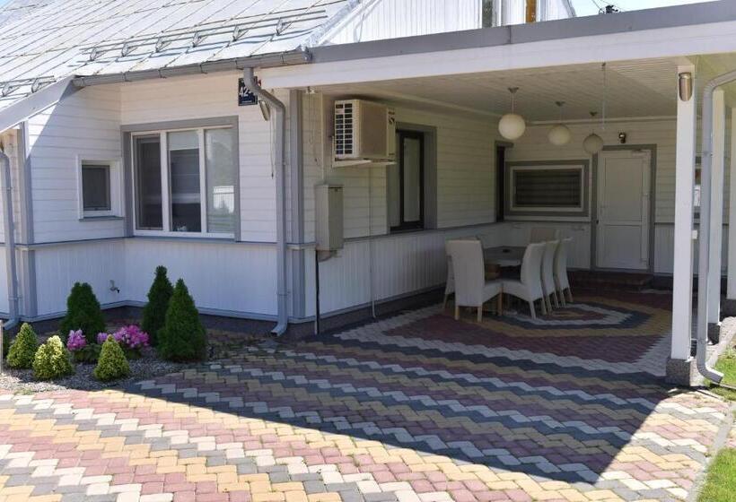 اتاق لوکس چهار تخته, Naiza   Jurmala Guesthouse