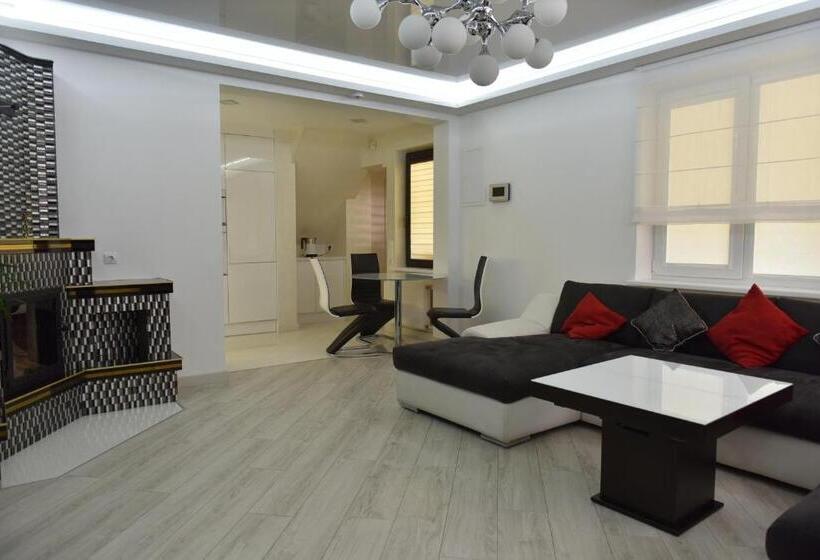 اتاق لوکس چهار تخته, Naiza   Jurmala Guesthouse