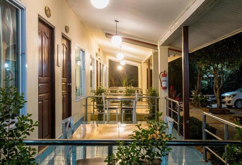 اتاق استاندارد, Pennaung Resort