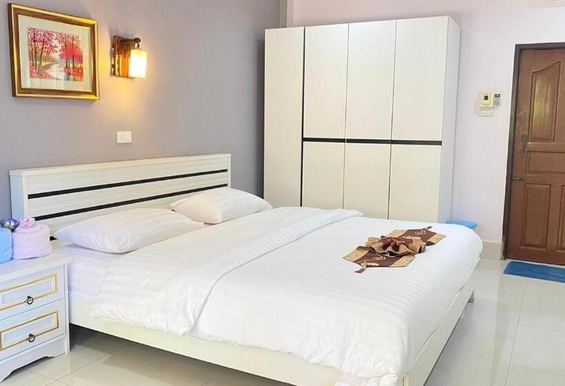 استودیوی لوکس, Pennaung Resort