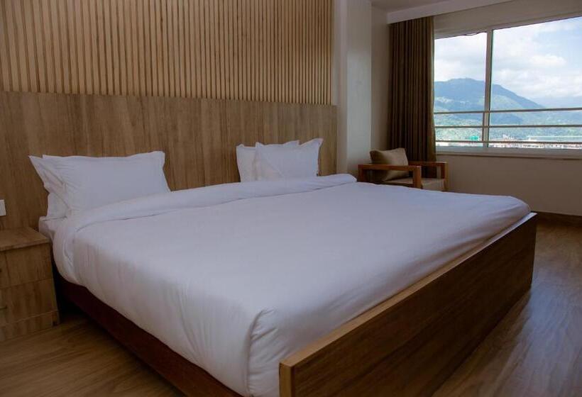 اتاق استاندارد با تخت بزرگ, Stay Inn Hotel And Apartment Pokhara