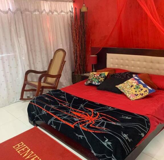 اتاق استاندارد سه نفره, Apartamentos Y Estudios Manga Real