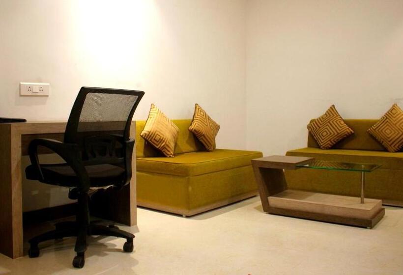 اتاق استاندارد با تخت بزرگ, Gk Palace Pure Veg