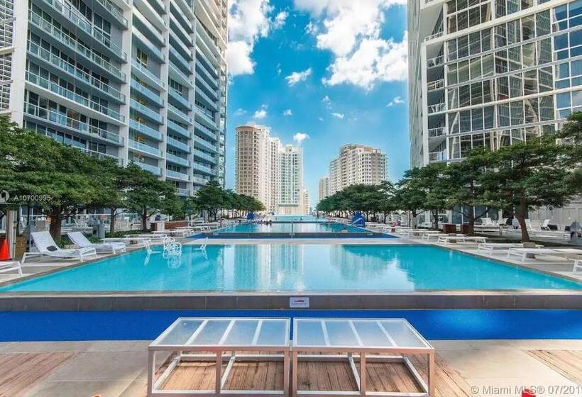 استودیو استاندارد با بالکن, Icon Brickell W Residences