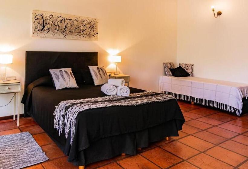 اتاق راحتی سه تخته, Posada La Casona