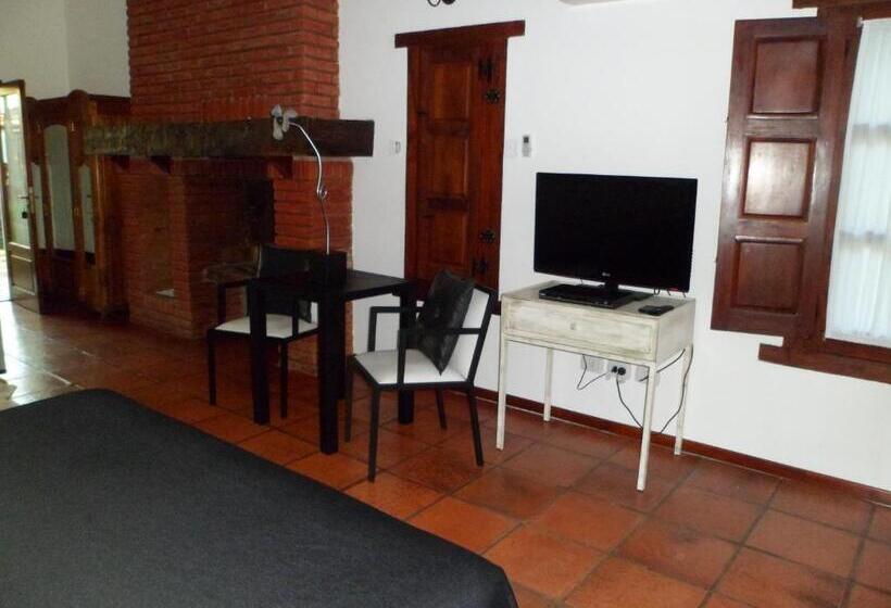 اتاق راحتی سه تخته, Posada La Casona