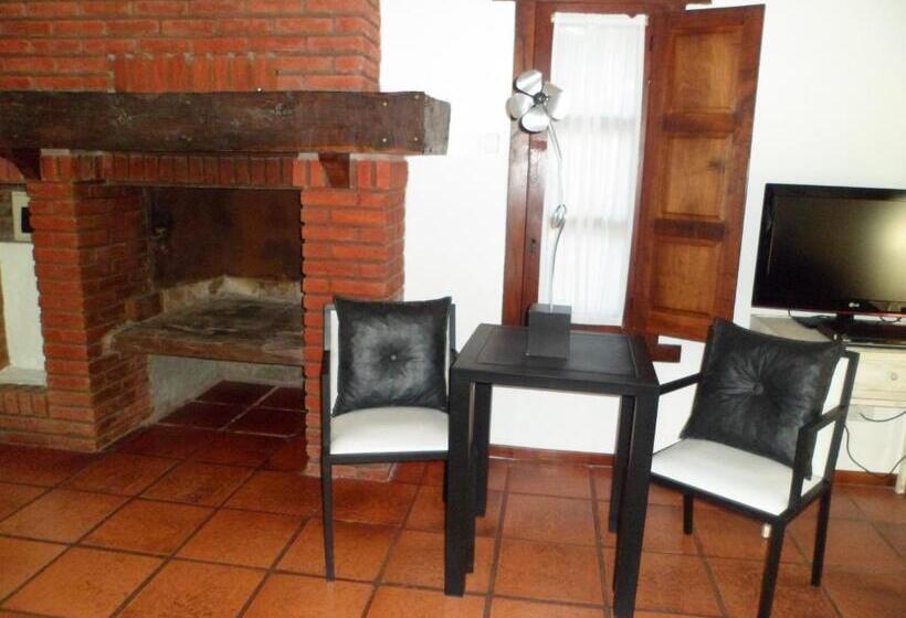اتاق راحتی سه تخته, Posada La Casona