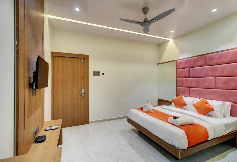 اتاق لوکس, Radhe Residency