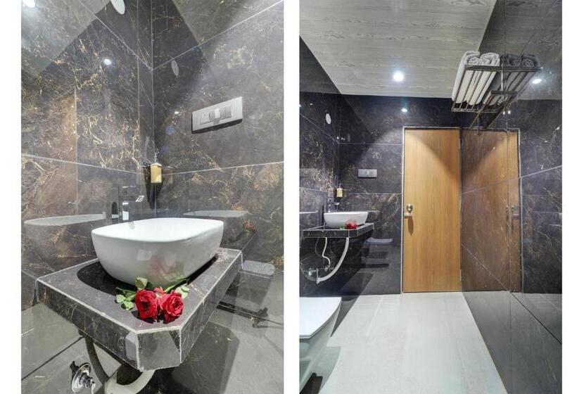 اتاق لوکس, Radhe Residency