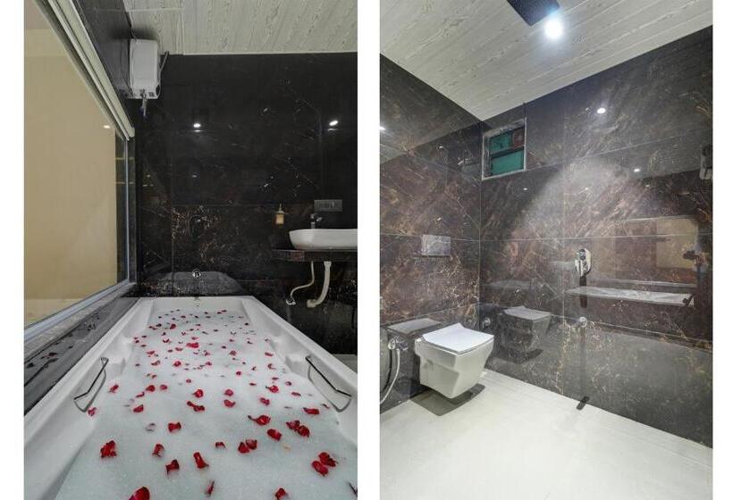 سوییت, Radhe Residency