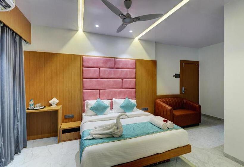سوییت, Radhe Residency