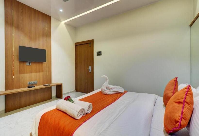 اتاق لوکس, Radhe Residency