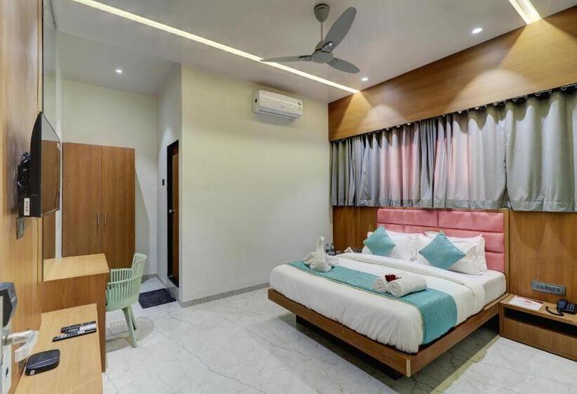 سوییت, Radhe Residency